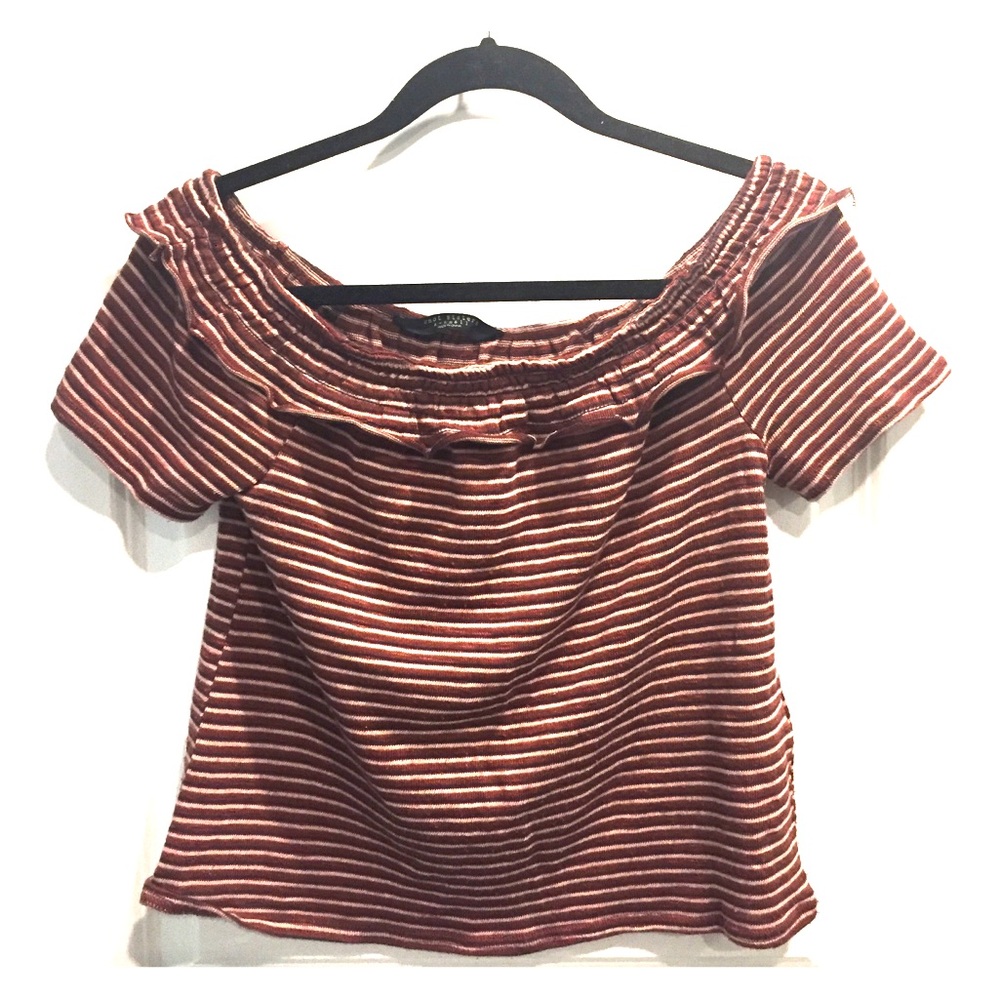 Knot sisters scoop neck shirt 💕